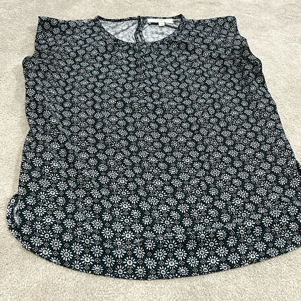 Women’s Loft blue floral sleeveless blouse size L